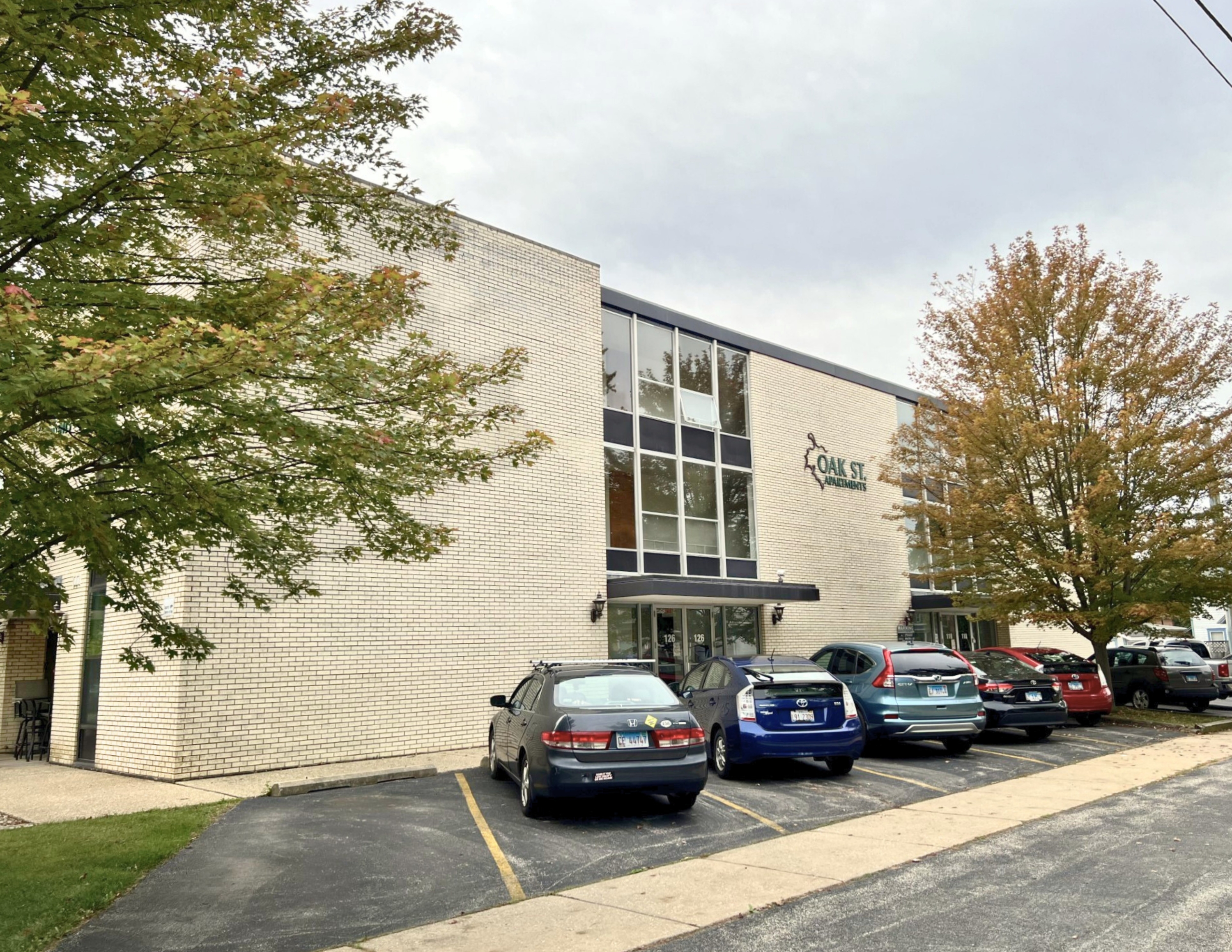 118-126 Oak Street, Apt. 204